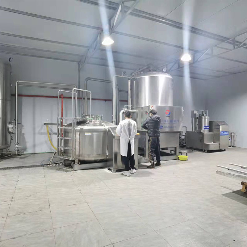 貴州客戶制作香菇脆的試機(jī)現(xiàn)場